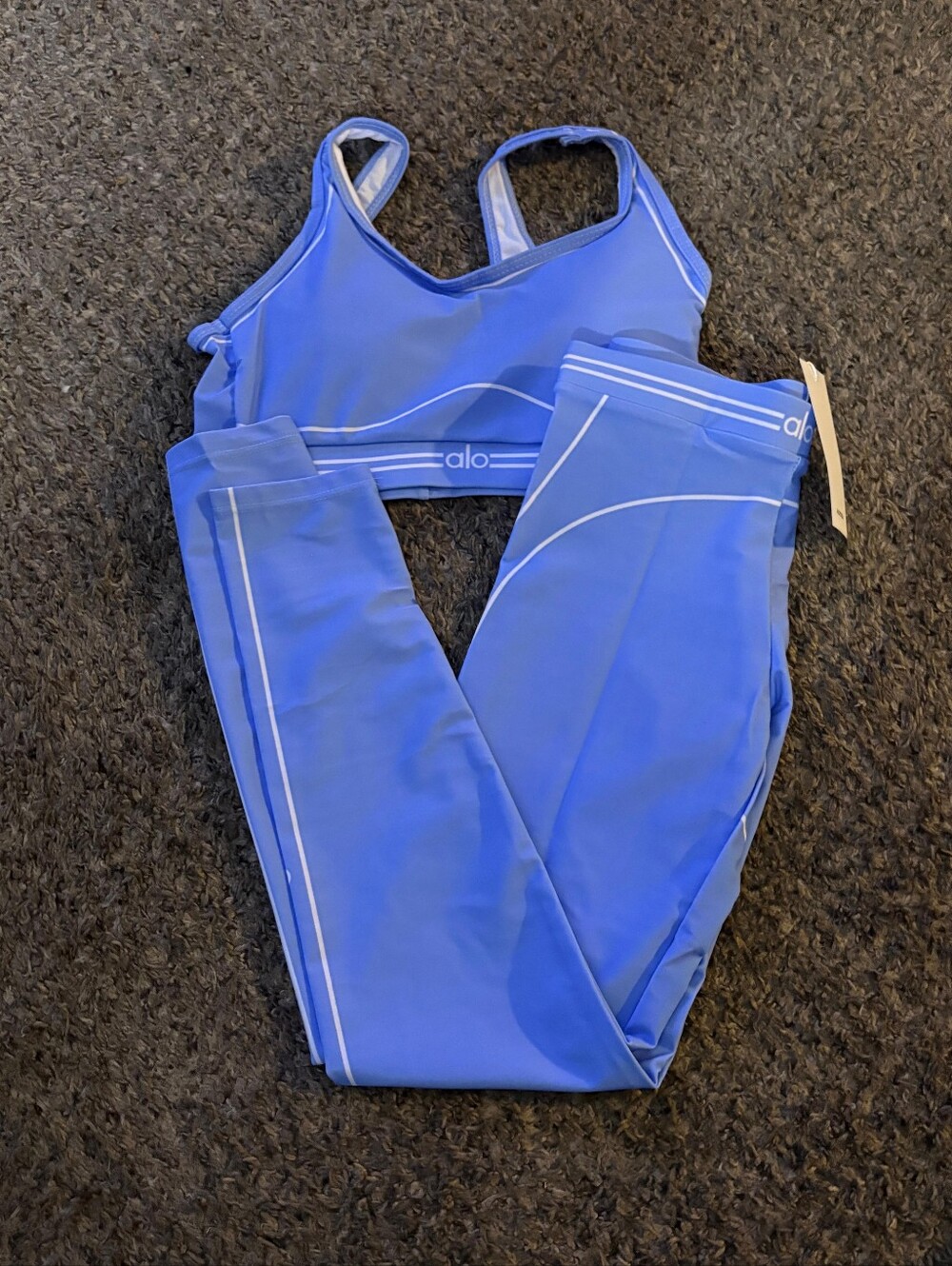 Alo Light Blue Sports Bra & Leggings Set - Picture 1 of 1